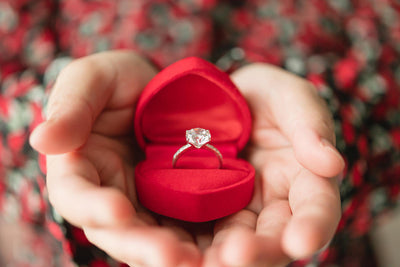 How to Choose the Perfect Engagement Ring for Valentine's Day in Vancouver