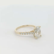 2ct Oval Brilliant Certified Lab-Diamond Engagement ring with accent diamonds 14k gold